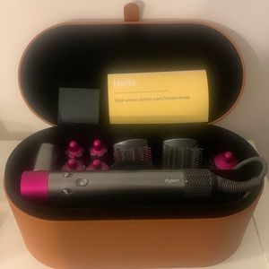 Original Dayson Airwrap complete with long barrel attachments included